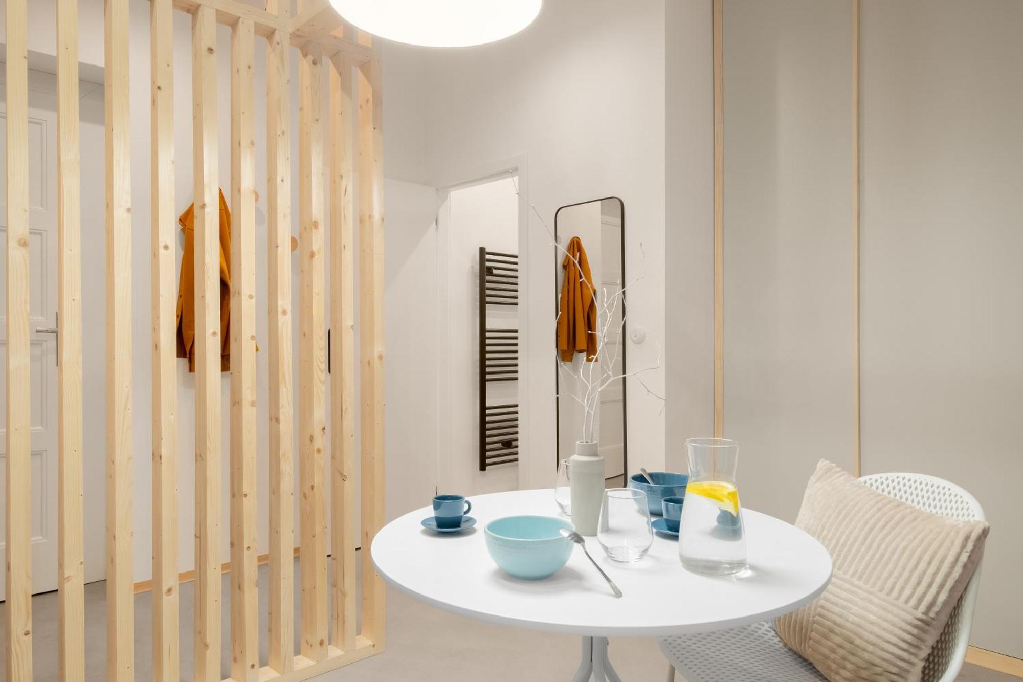Days - Playful In Trendy Area * Praga
